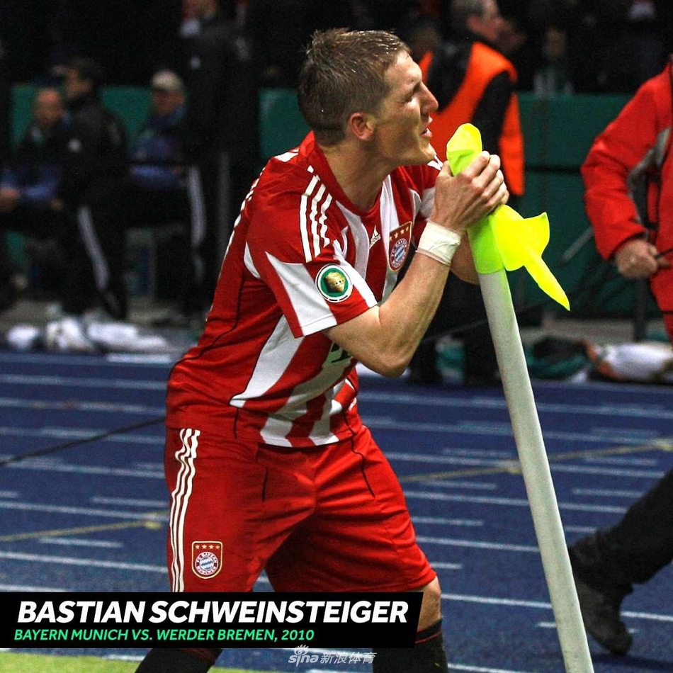 用角旗杆庆祝的那些名场面 哪个最炫？