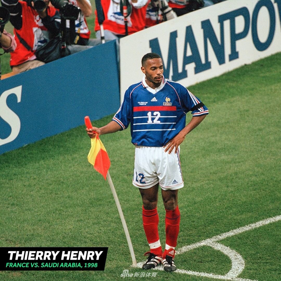 用角旗杆庆祝的那些名场面 哪个最炫？