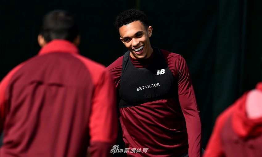 利物浦备战巴萨 缺兵少将渣叔有点烦