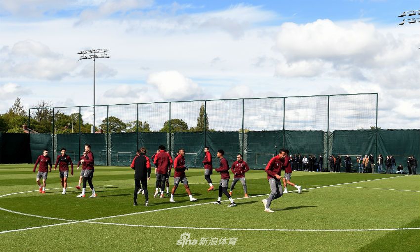 利物浦备战巴萨 缺兵少将渣叔有点烦