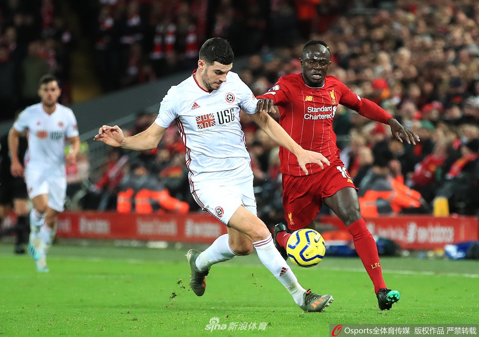 英超-萨拉赫马内进球 利物浦2-0