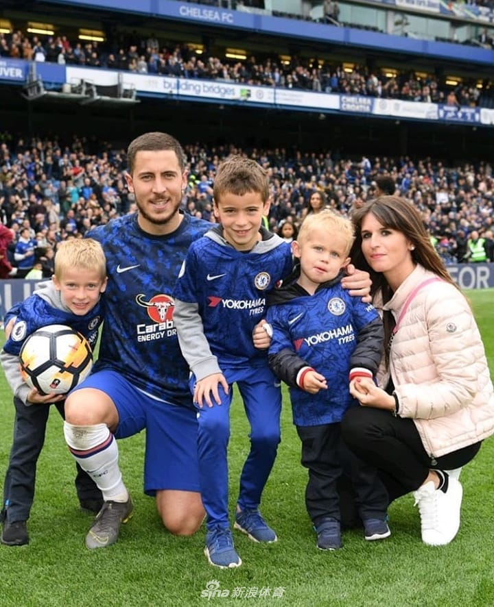 青梅竹马！阿扎尔唯一爱的女人