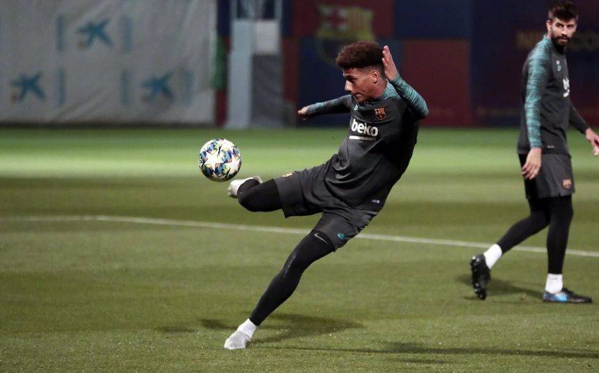 巴萨训练梅西日常坐球