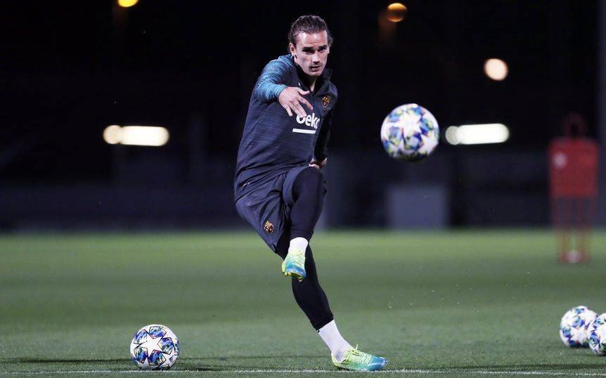 巴萨训练梅西日常坐球