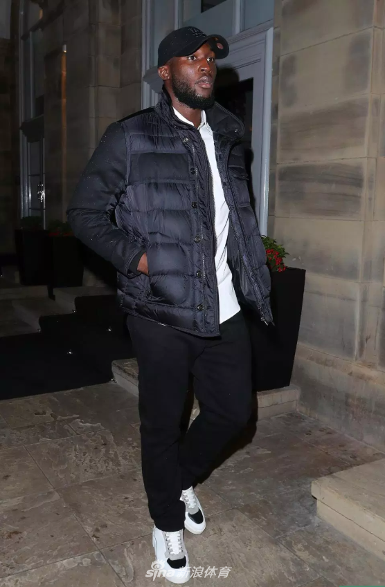 大腕云集！曼联大将召开个人服装品牌发布会