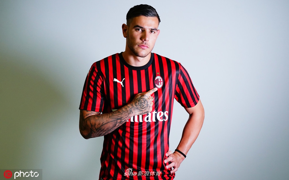 亮相！皇马妖人正式加盟AC米兰