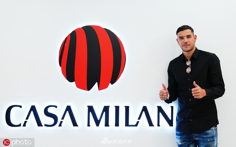 亮相！皇马妖人正式加盟AC米兰