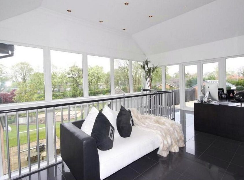 吉格斯出售350万镑豪宅！影院泳池极尽奢华