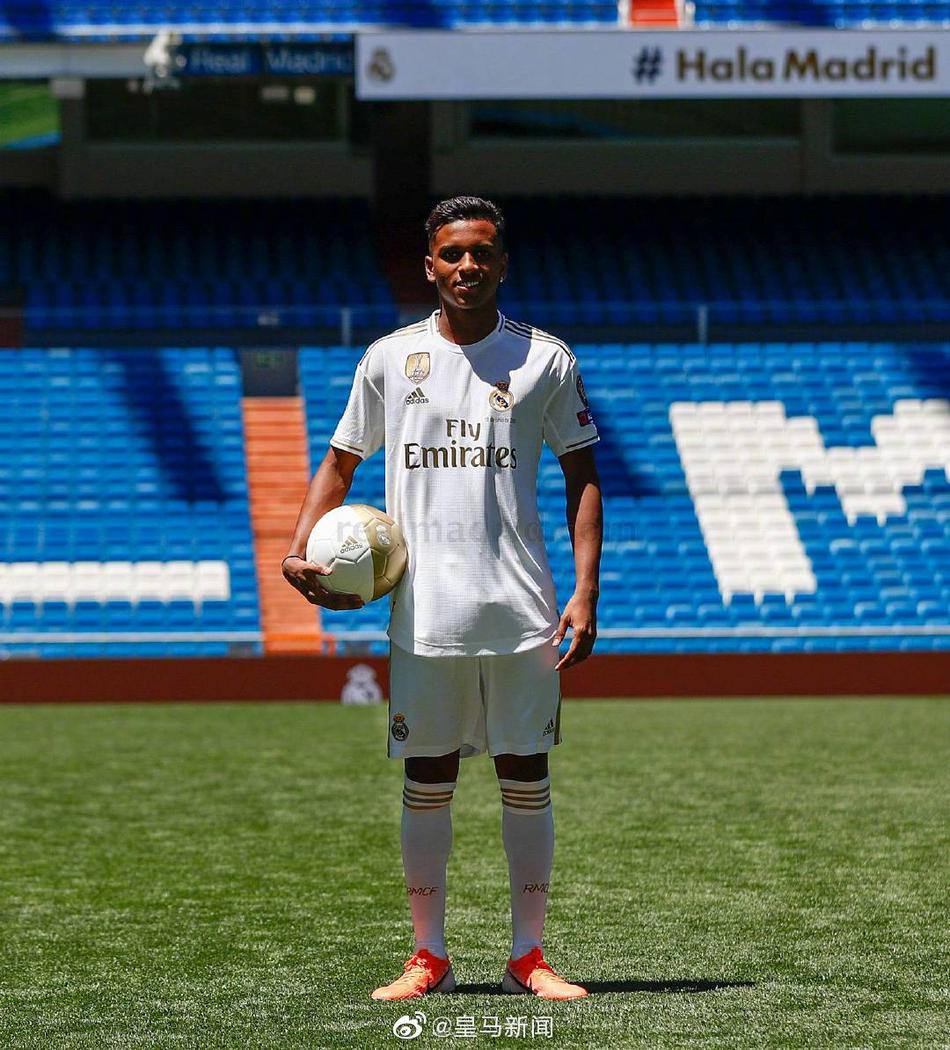 皇马又一强援亮相！银河战舰要起航啦