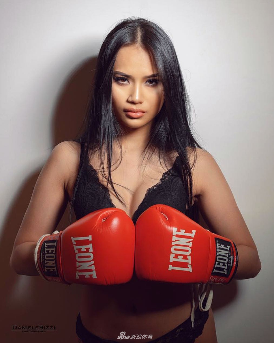 惹不起！妖星女友竟是泰拳冠军 这身材真是火辣