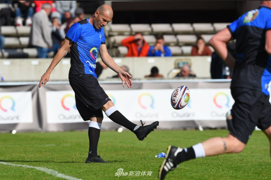 温格马赛回旋过掉齐达内？球场面对面PK