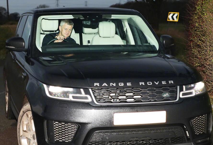 曼联众将开豪车去训练！谁的最靓？