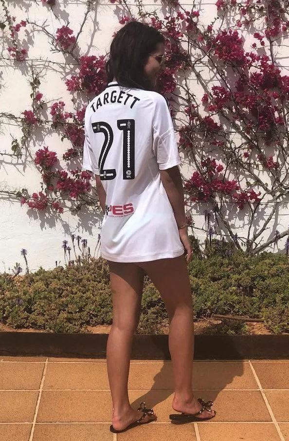 英超妖星让人羡慕!娇妻太美