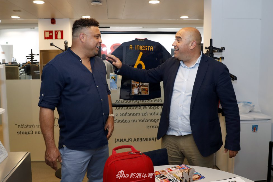 大罗又胖了?肚子越来越圆