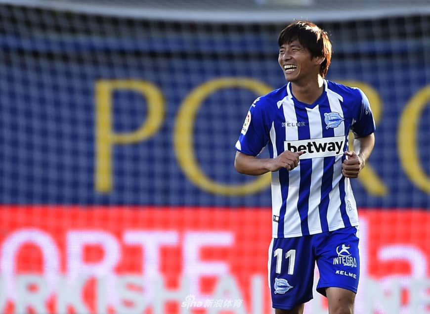 中场：乾贵士（阿拉维斯）