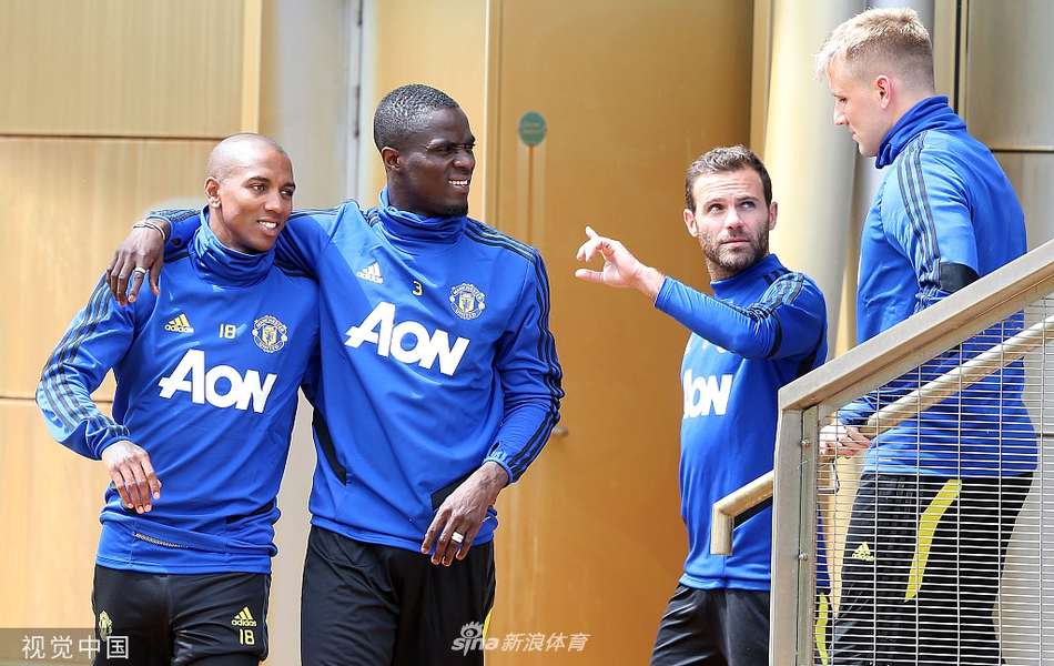 有谁吃胖了没？曼联球员归队备战