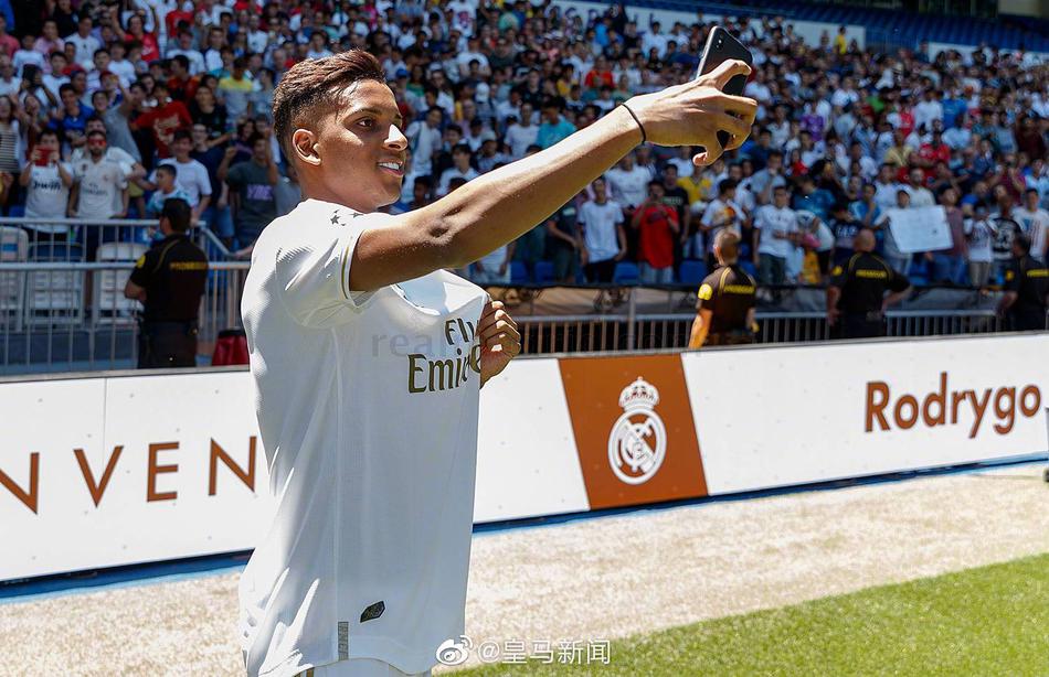 皇马又一强援亮相！银河战舰要起航啦