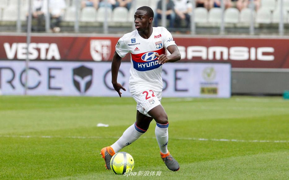 后卫：费兰・门迪(→皇马，转会费4800万欧元)