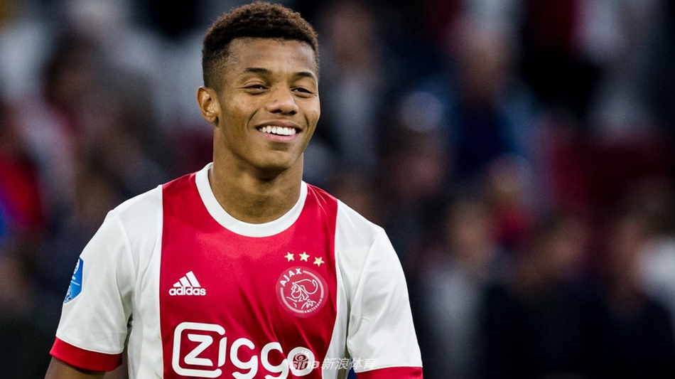 前锋：内雷斯（阿贾克斯）