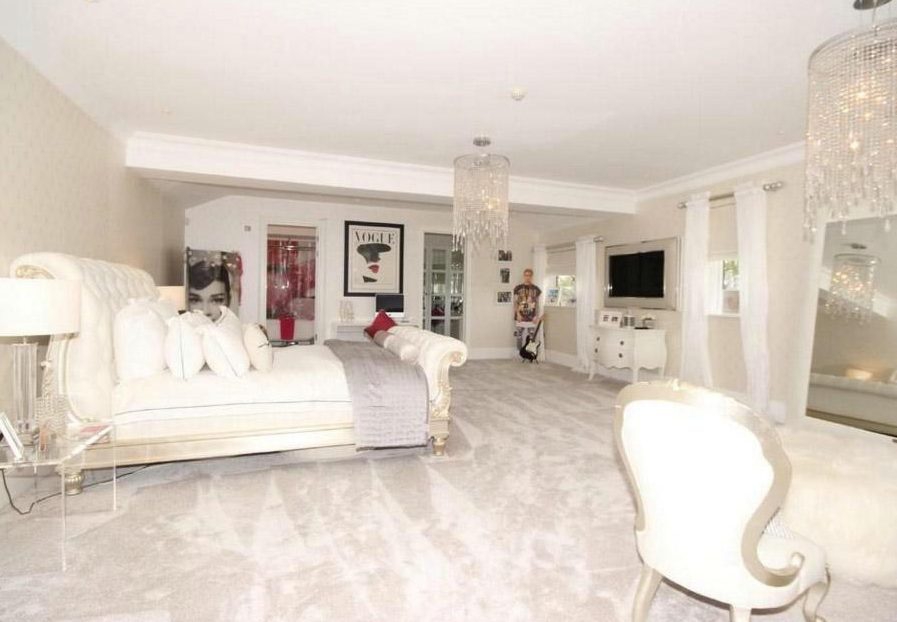 吉格斯出售350万镑豪宅！影院泳池极尽奢华