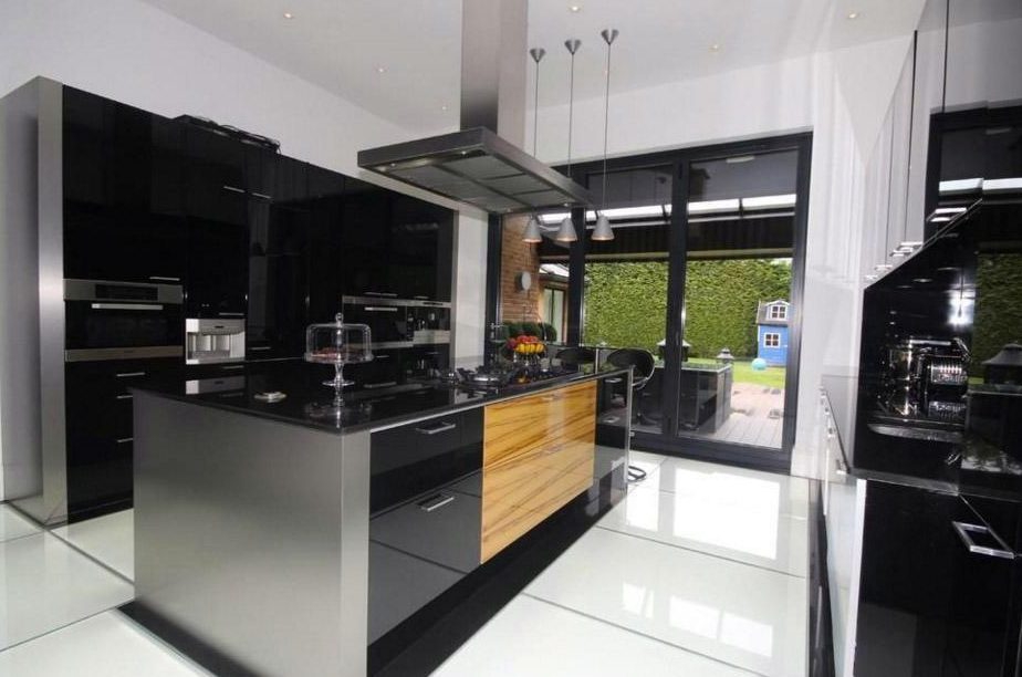 吉格斯出售350万镑豪宅！影院泳池极尽奢华