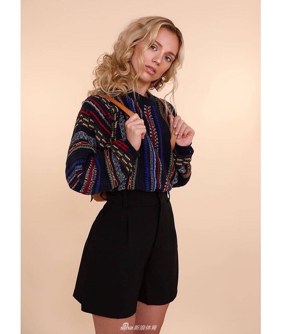 欧洲妖星女友美绝！酥胸翘臀大长腿