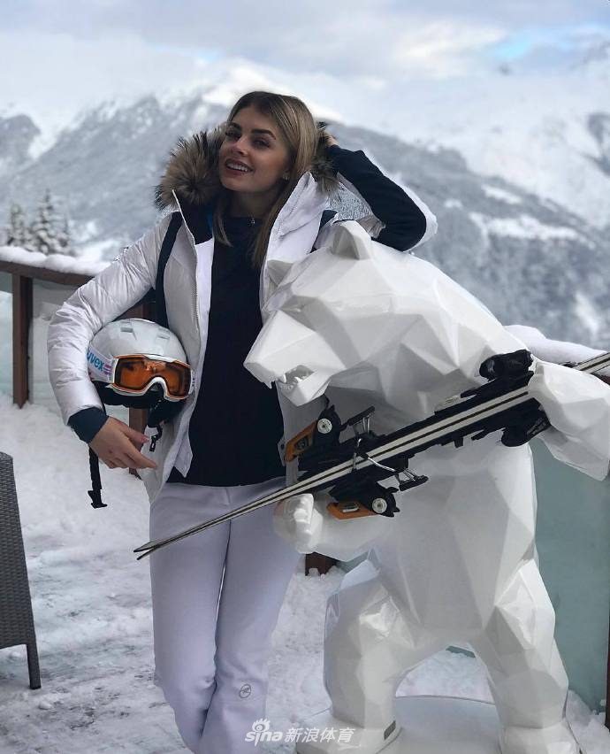 曼城妖星强吻却抱得美人归 我酸了你们呢？