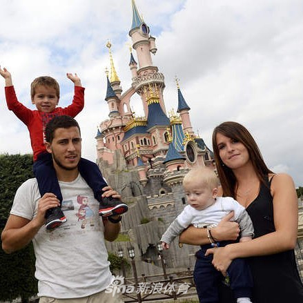 青梅竹马！阿扎尔唯一爱的女人