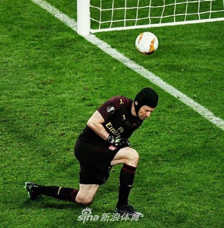 心疼切赫！最后一战泪洒赛场 二十年的青春啊…