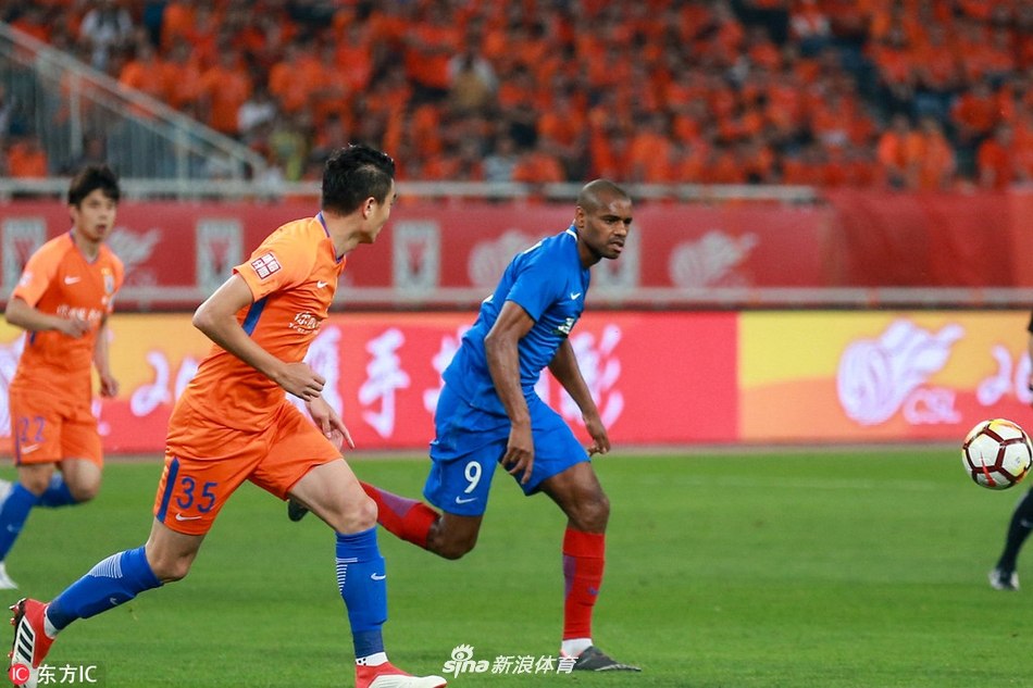 里卡多在比赛中