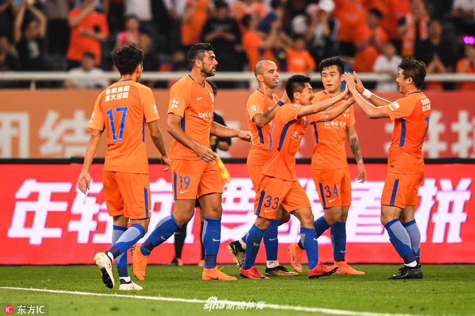 鲁能逆转击败建业