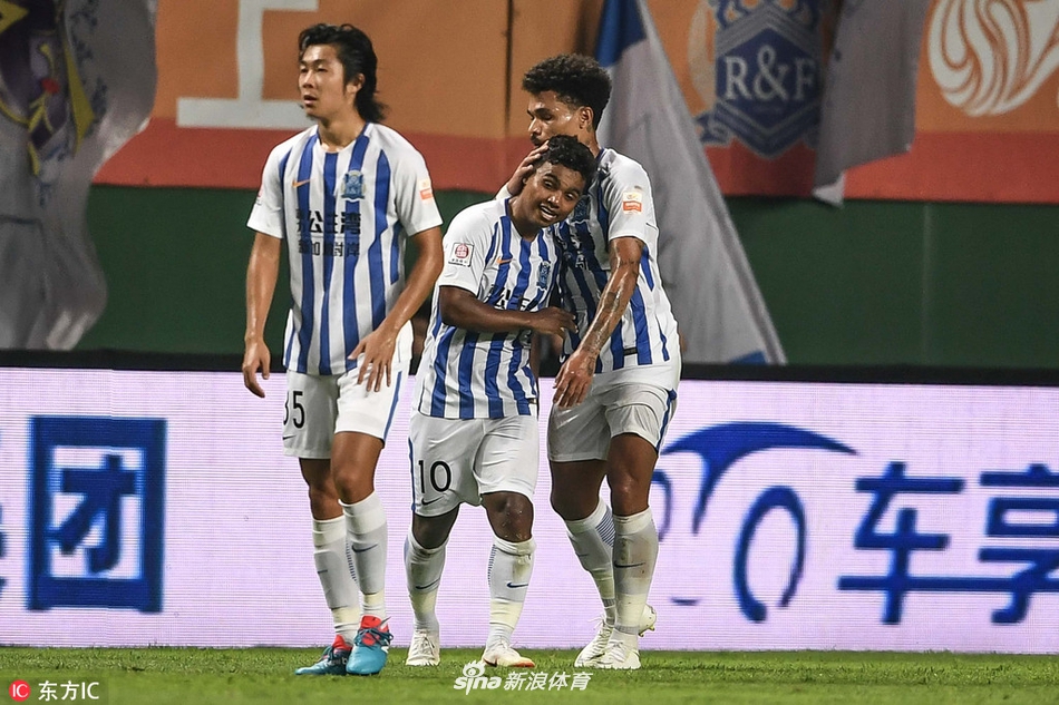 雷纳迪尼奥破门