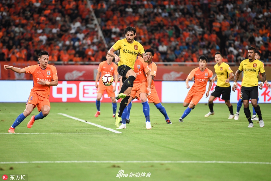 高拉特在比赛中