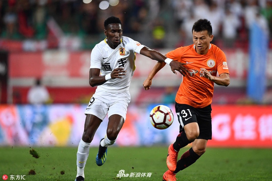 饶伟辉看防斯蒂夫