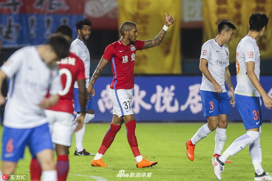 卡兰加在比赛中