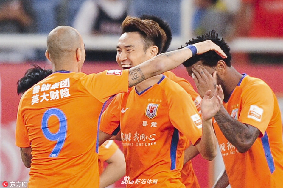 吴兴涵闪击破门