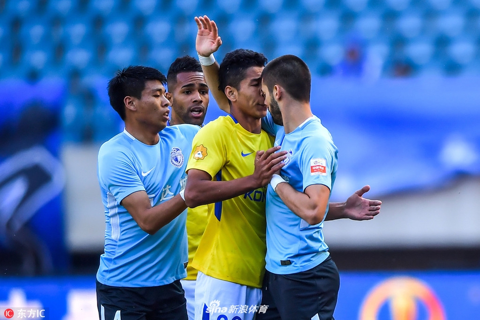 阿不都海米提与卡拉斯科对峙