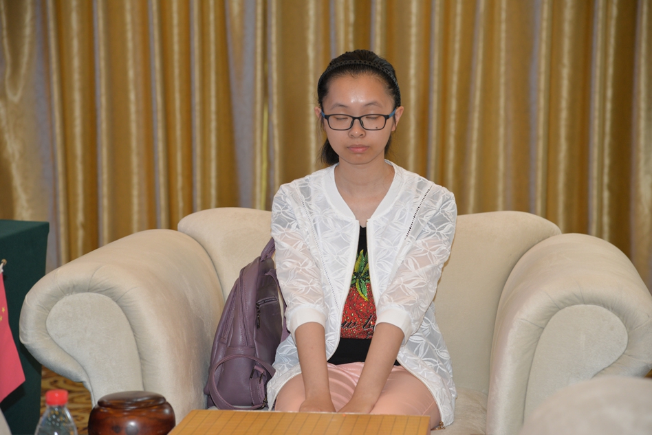 周泓余vs吴侑珍