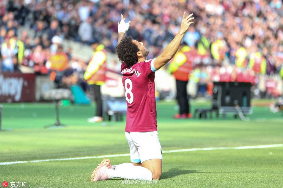 安德森庆祝破门