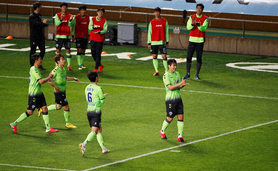 41岁老兵李同国破门