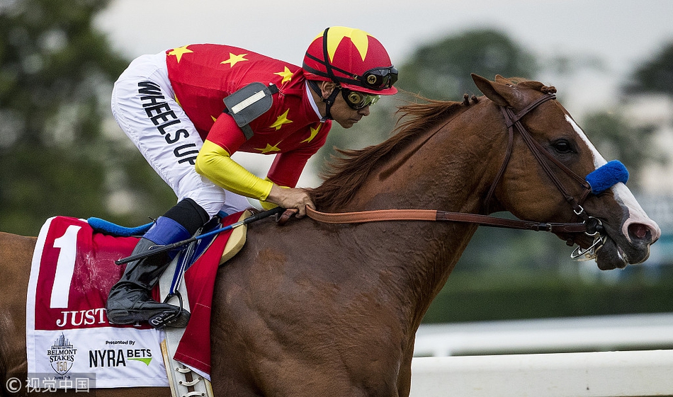 中国马主赛驹"正义"夺得美国三冠王