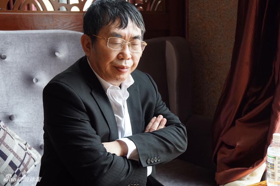 棋圣聂卫平观战