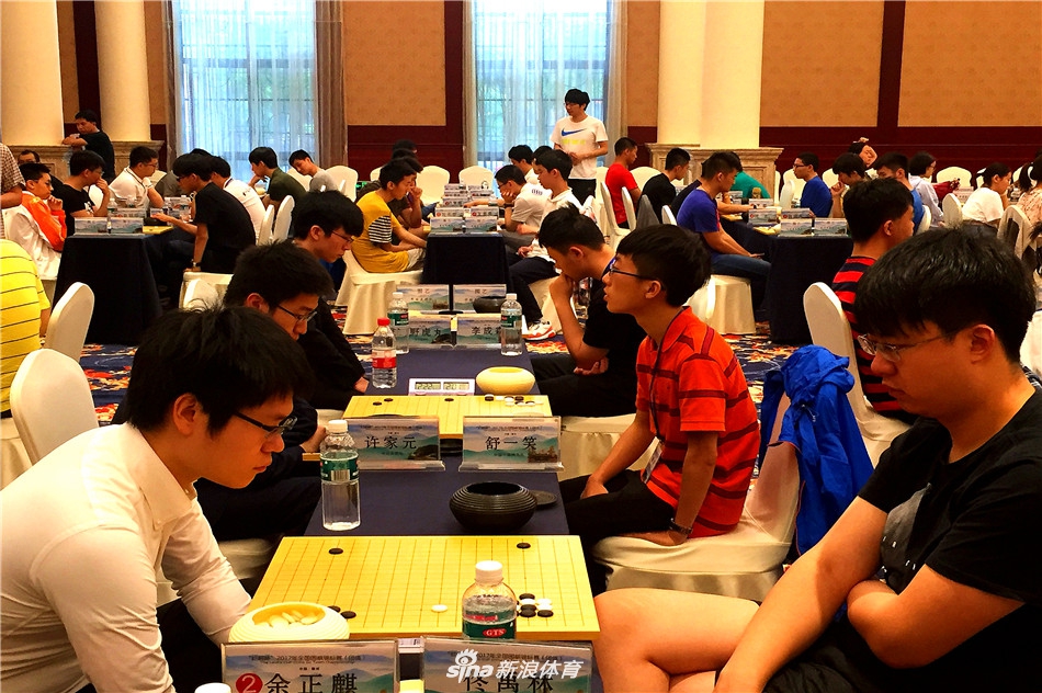 全国围棋团体锦标赛第6轮 中外对决引人关注