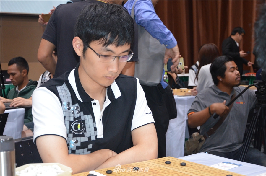 09 13:31:06 10 / 28 7月9日上午,第4届世界大学生围棋锦标赛在泰国