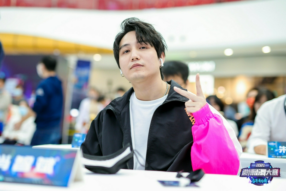 明星裁判肖智斌