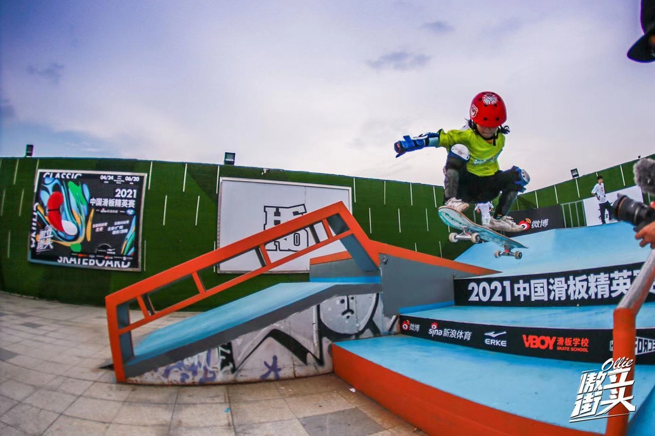 女子组季军周奕彤