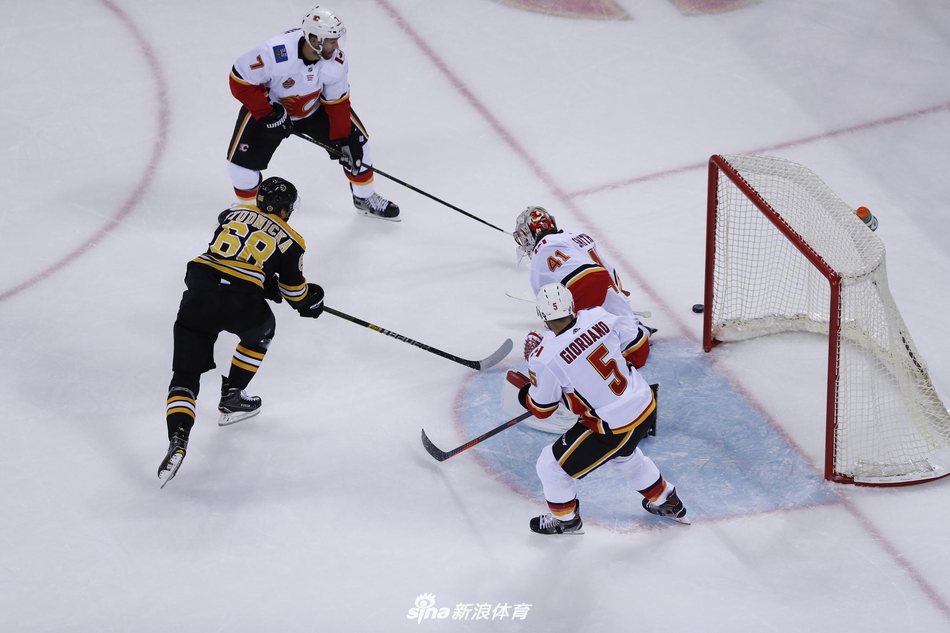 [NHL中国赛]卡尔加里火焰VS波士顿棕熊