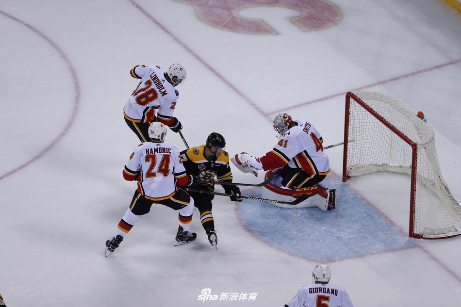 [NHL中国赛]卡尔加里火焰VS波士顿棕熊