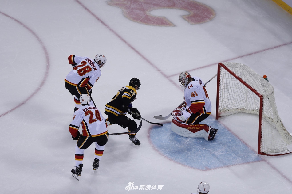 [NHL中国赛]卡尔加里火焰VS波士顿棕熊
