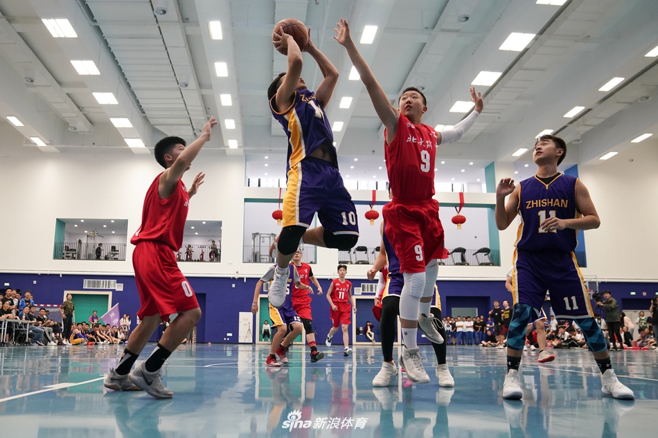 “北大附中・马布里篮球队”正式亮相